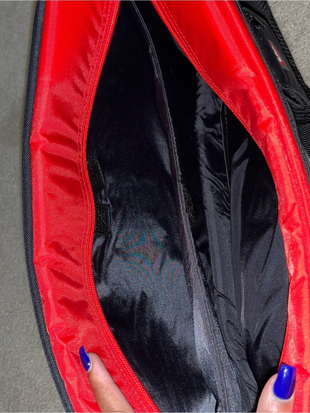 Wilson Red and Black Men's Messenger Bag - Picture 3 of 3